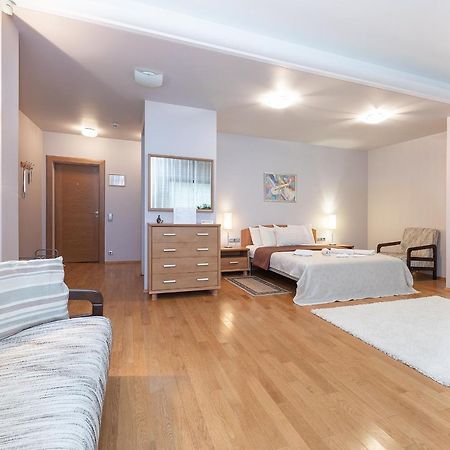 Room In Guest Room - Valensija - Large Suite Jurmala Luaran gambar