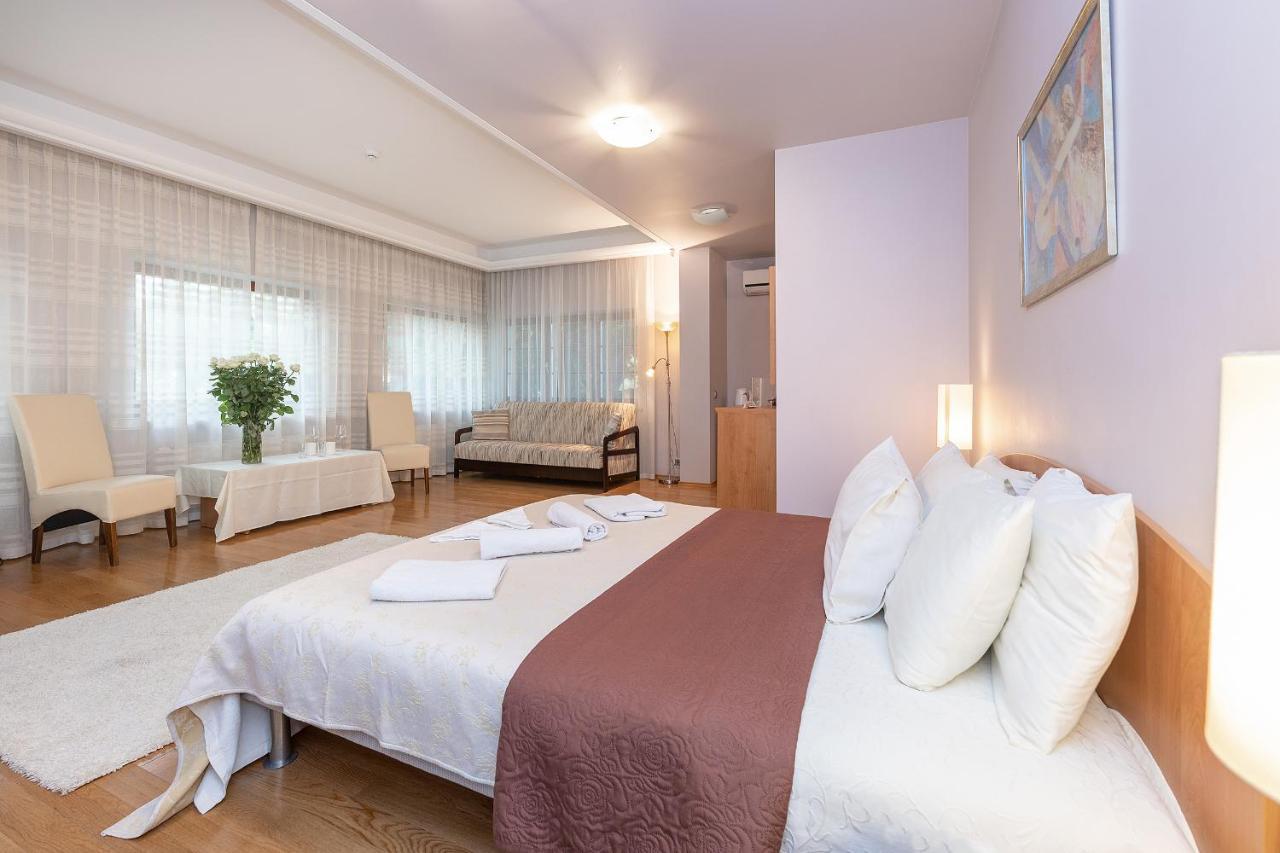 Room In Guest Room - Valensija - Large Suite Jurmala Luaran gambar
