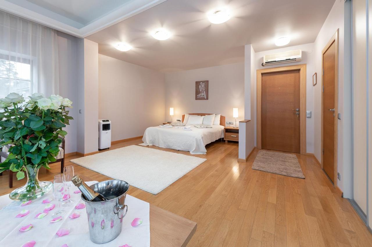 Room In Guest Room - Valensija - Large Suite Jurmala Luaran gambar