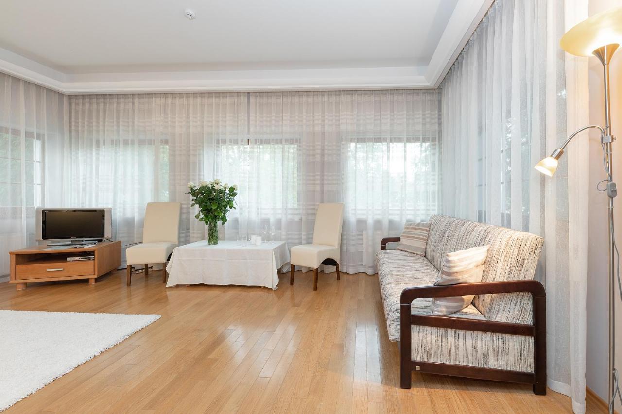 Room In Guest Room - Valensija - Large Suite Jurmala Luaran gambar