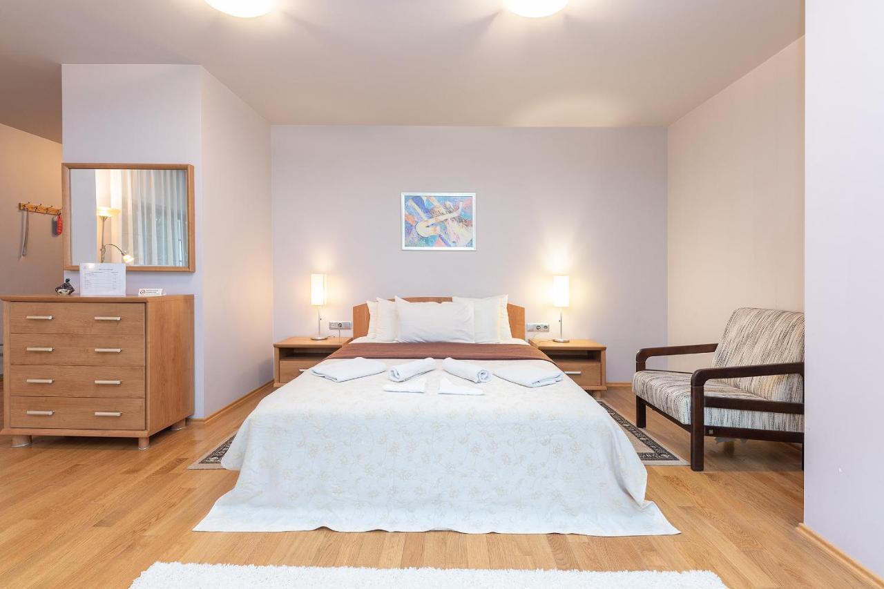 Room In Guest Room - Valensija - Large Suite Jurmala Luaran gambar