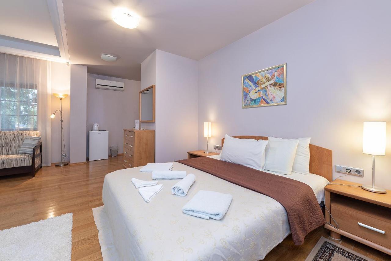 Room In Guest Room - Valensija - Large Suite Jurmala Luaran gambar